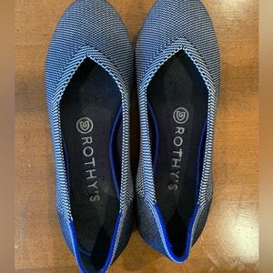 Grey Round Toe “the flat” Rothy’s Size 6